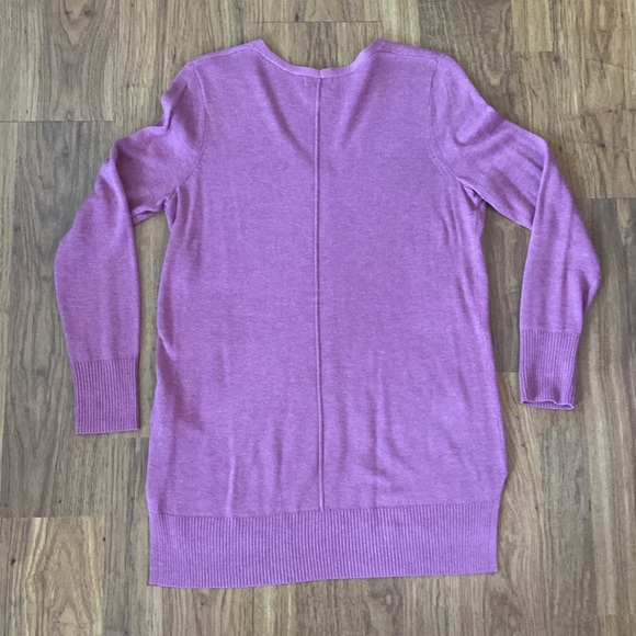Old Navy dusty rose, long sleeve, v-neck tunic sweater - Picture 6 of 11